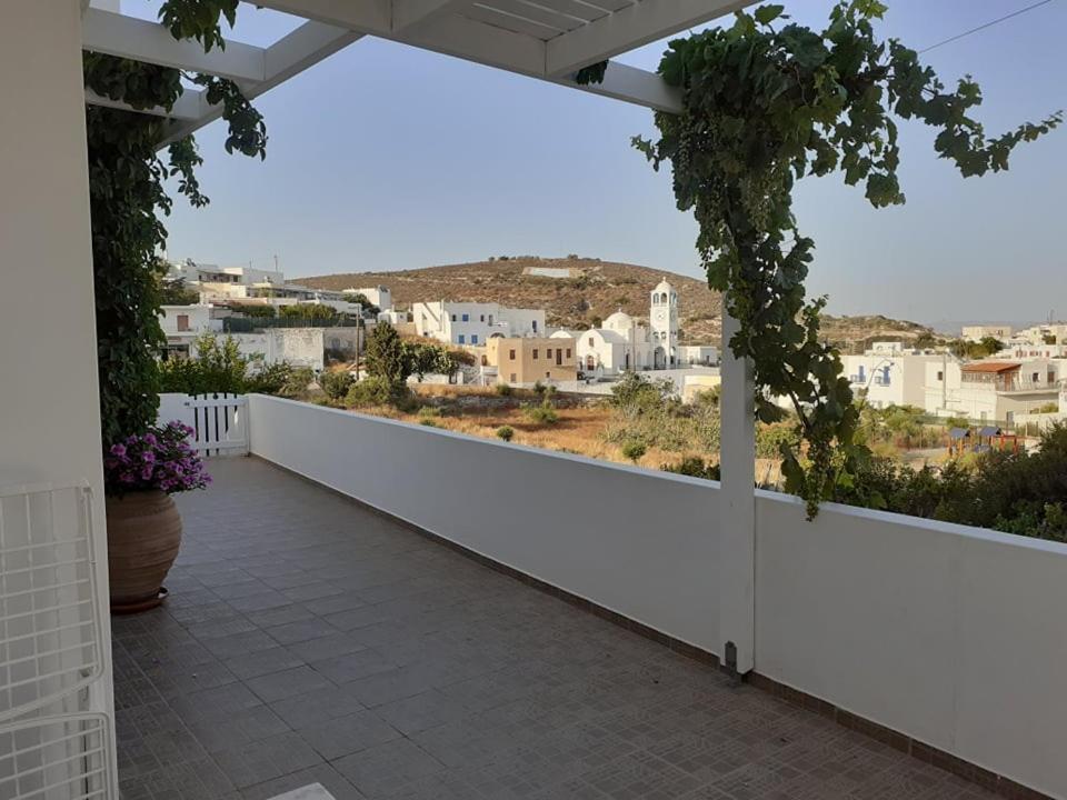 Апартаменти Matilda Milos - Cycladic Living Triovasalos Екстер'єр фото