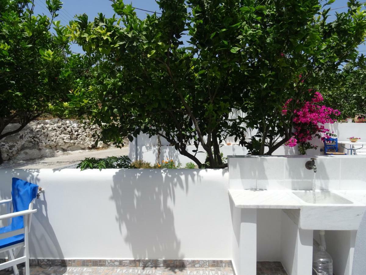 Апартаменти Matilda Milos - Cycladic Living Triovasalos Екстер'єр фото